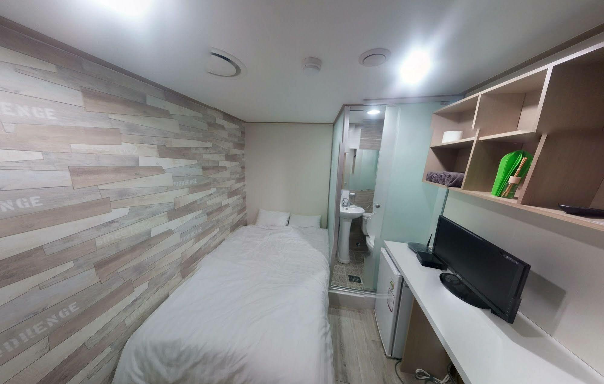 Don Quixote Hotel 2*